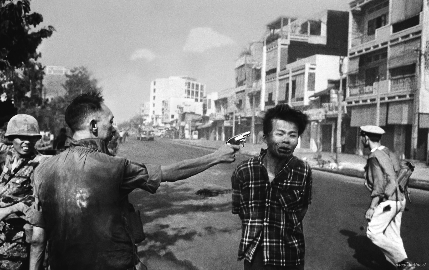 eddie-adams-gano-el-premio-pulitzer-en-1969-por-esta-fotografia-tomada-en-saigon-vietnamd1bfc.jpg