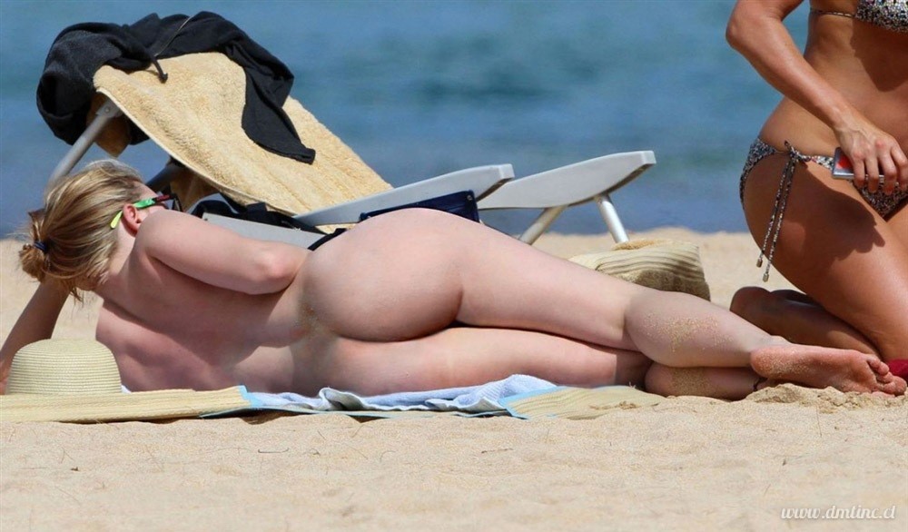 scarlett johansson nude beach3 - DmT img Host (Български)