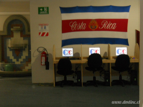 COSTA RICA FLAG CALL CENTER