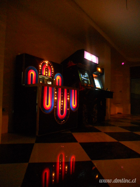 COSTA-RICA-JUKE-BOX-AND-VIDEO-GAMES-CALL-CENTERbeab130a4f1fa8af.jpg