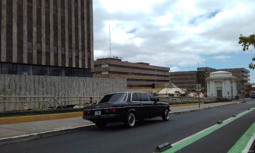 Edificio de Tribunales de Justicia en San José Centro COSTA RICA LIMOUSINE