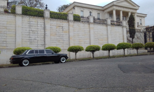 LIFESTYLE LIMOUSINE COSTA RICA MANSION