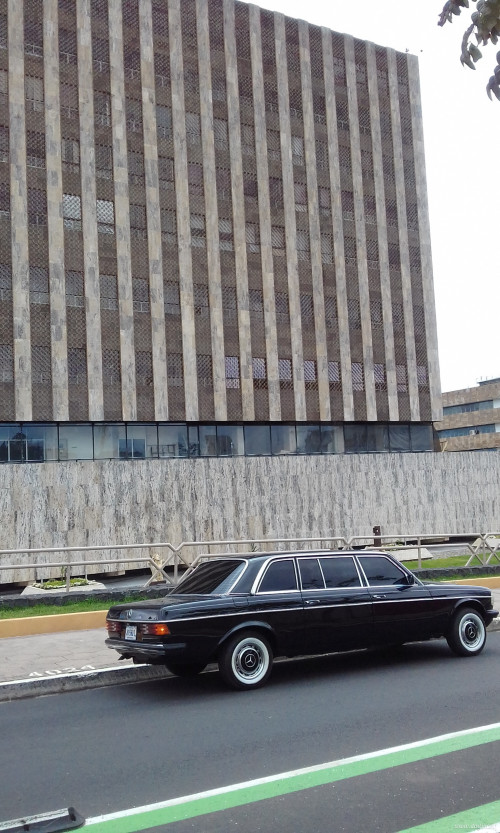 La Corte Suprema de Justicia de Costa Rica LIMOUSINE