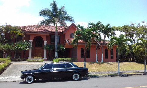 RED MANSION LIMOUSINE COSTA RICA