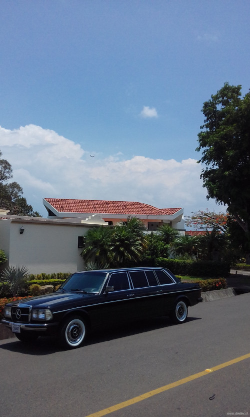 SUNDAY DRIVE LIMOUSINE COSTA RICA