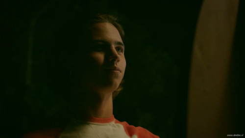 Cobra.Kai.S02E01.Mercy.2.1080p.mkv_snapshot_29.02_2019.08.07_07.38.59c7d9d31604f905a0.jpg